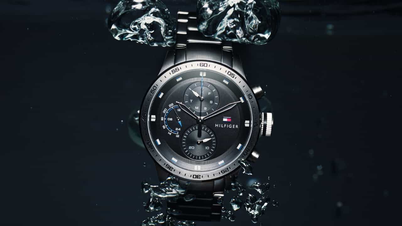 formation photo produit montre sous l'eau waterproof Hilfiger